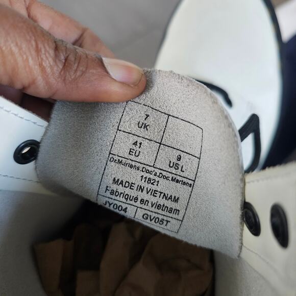 Dr. Martens 1460 Pascal White Leather Combat Boots Size 9 - Picture 8 of 8